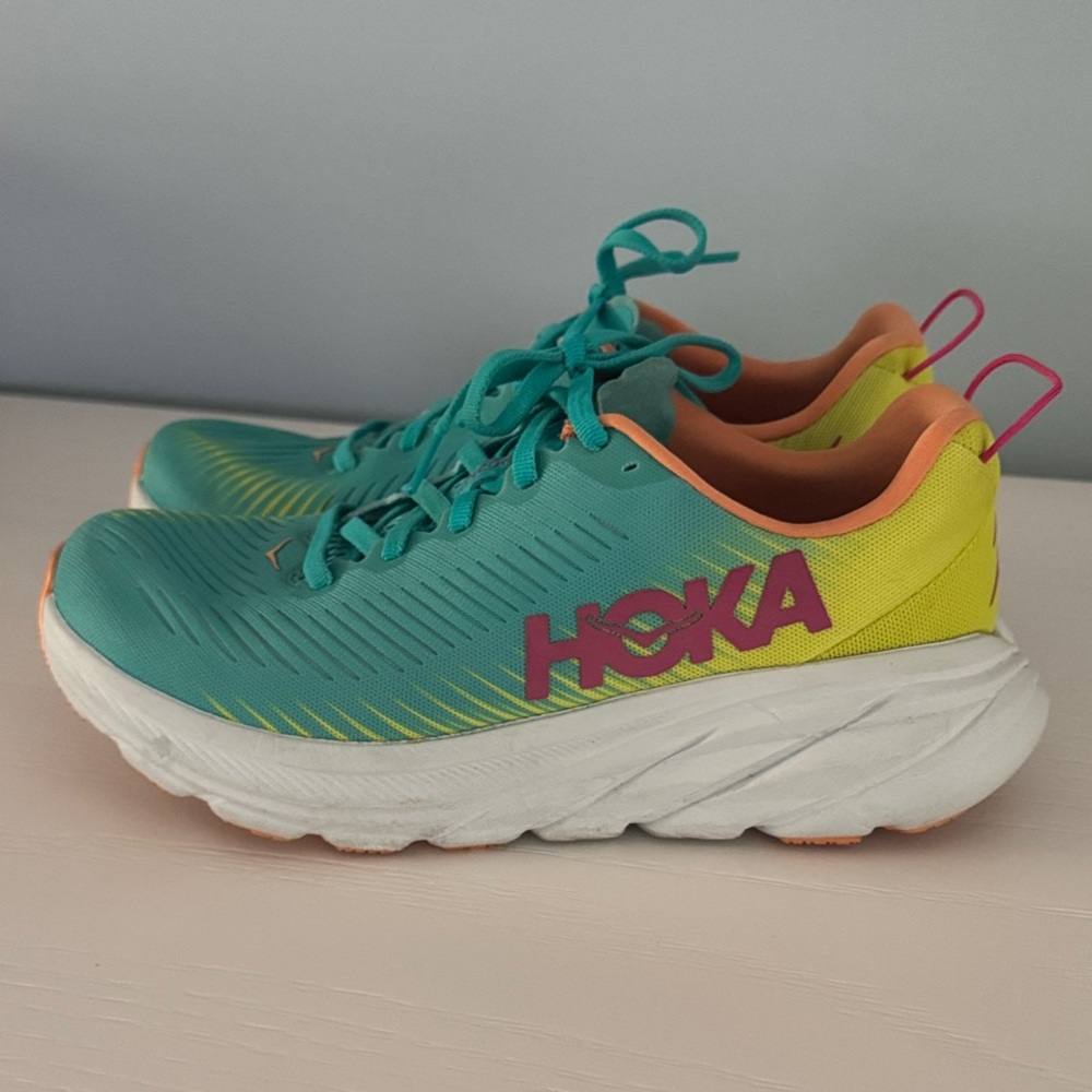 Hoka Rincon 3 Ceramic/Evening Primrose 6.5 B (M)